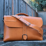 Load image into Gallery viewer, Leather messenger bag
